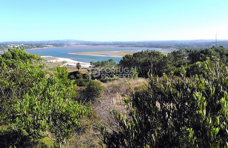Rustic plot of land with fabulous views..