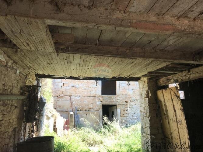 Istra,Vodnjan,stara kuća sa štalom u centru - 2