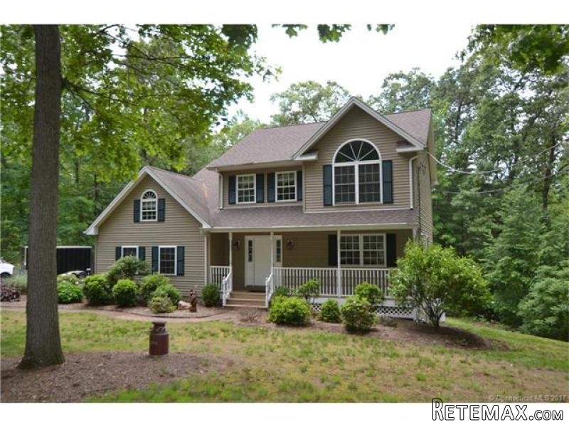 3 Bedrooms - Colonial - CT - For Sale - 2