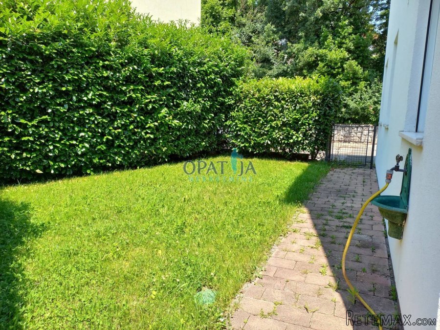 Matulji, blizina centra, 3s+db s okućnicom - 3