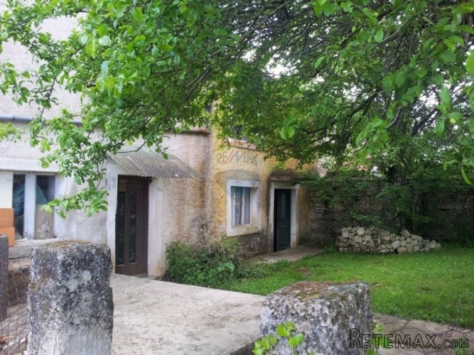 Svetvinčenat stara kuća na velikoj parceli - 2
