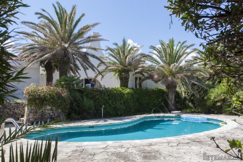 V000117, Beachfront Villa In Ostuni.. - 2