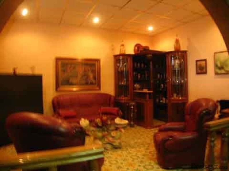House Of Character, Ordinary Finish - 2