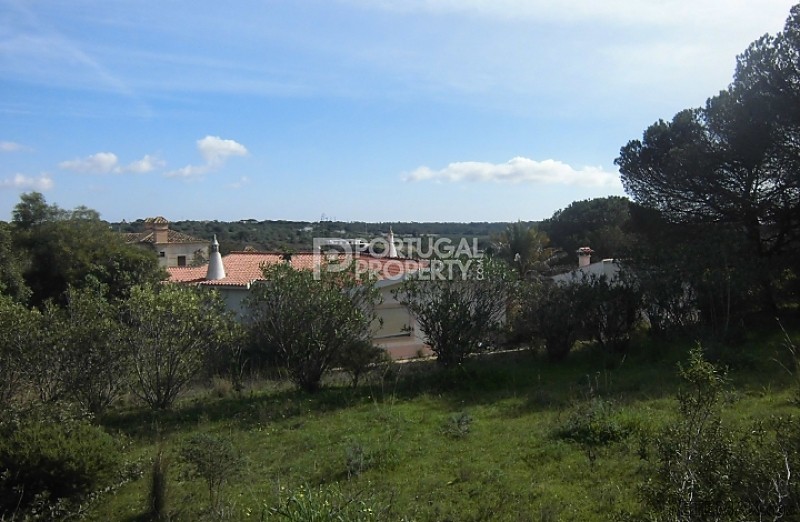 4000m2 Of Land Near Laranjal &..