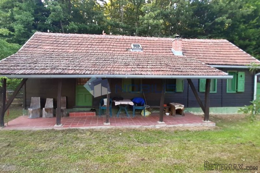 Žukovec, Dubrava, dvije kuće + 1.880 m2 okućnica / voćnjak