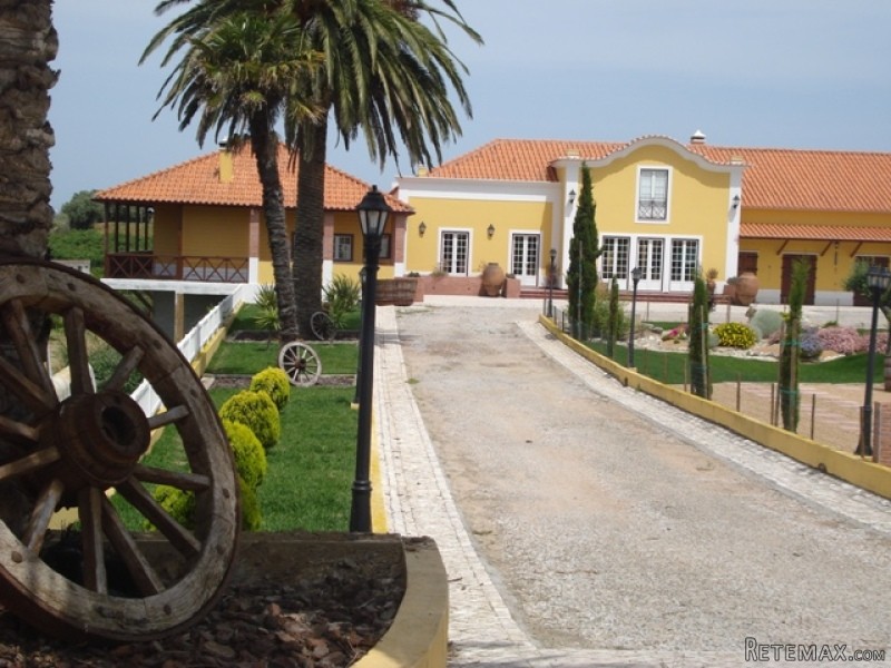 3 bedroom Farm For Sale: Lourinha.. - 2