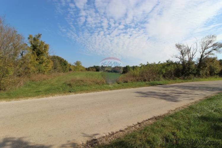 ISTRA, KRNICA, poljoprivredno zemljište do asfalta