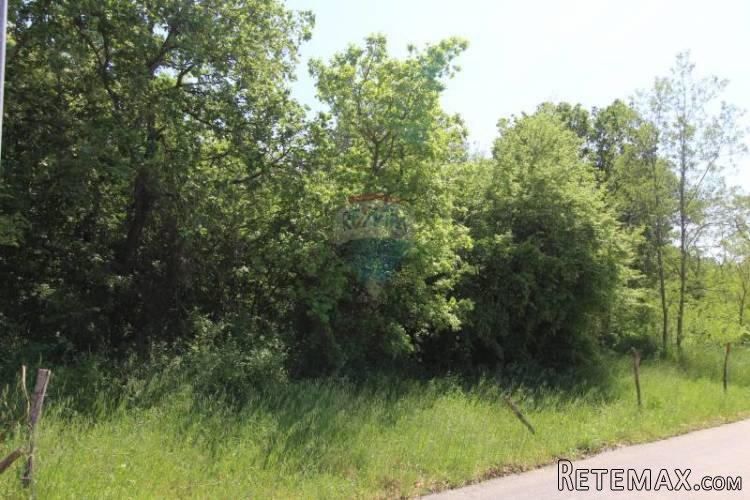 Građevinska parcela nedaleko od grada - 3