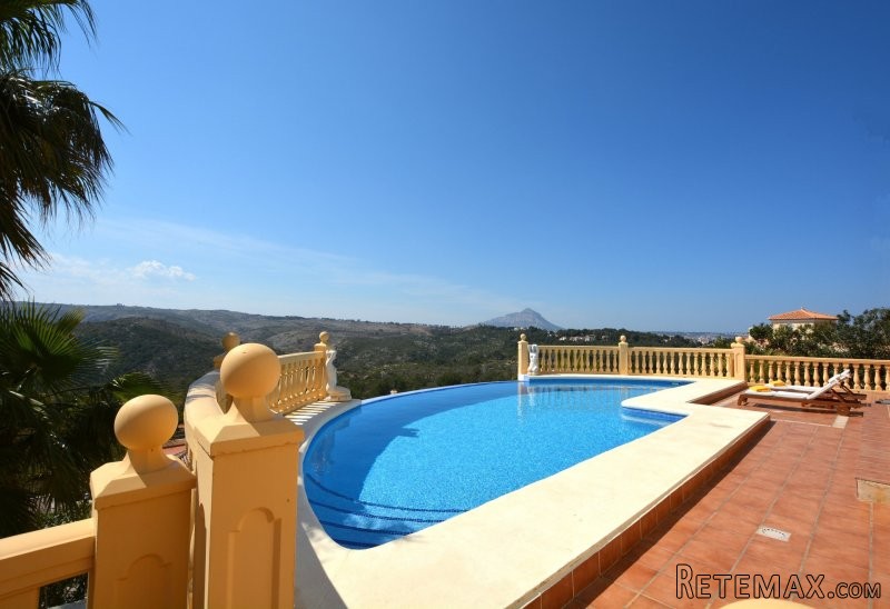 6 Bedroom Detached Villa Javea