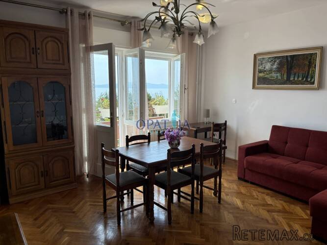 Stan u Ičićima, 104.00 m2, 200 metara od mora s prekrasnim p..