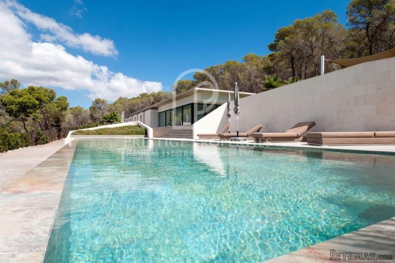 Contemporary Villa in Cala Jondal