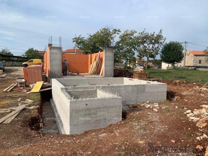 Prodaje se kuća sa bazenom,160 m2 neto, u fazi izgradnje.. - 9