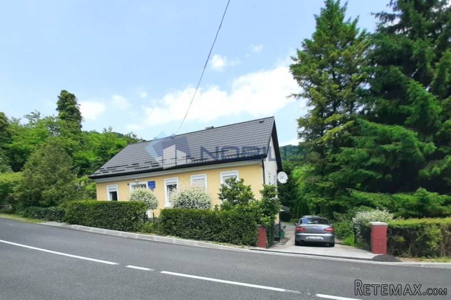 Klanjec, uređena kuća 264 m2 + 3.600 m2 okućnica i voćnjak