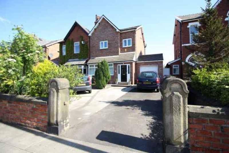 3 bedroom, Semi-detached House house..