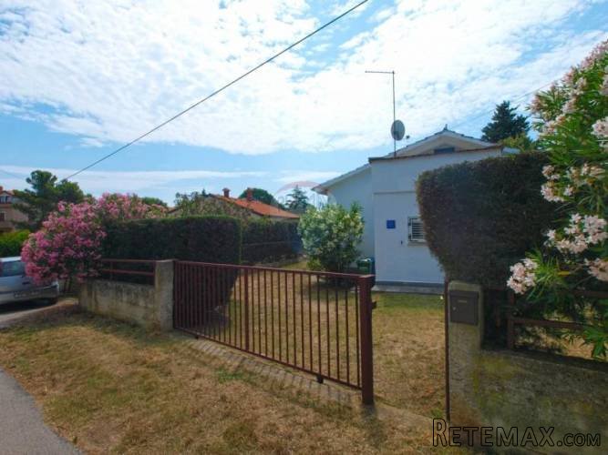 KUĆA U PREMANTURI IZNAD SAME PLAŽE