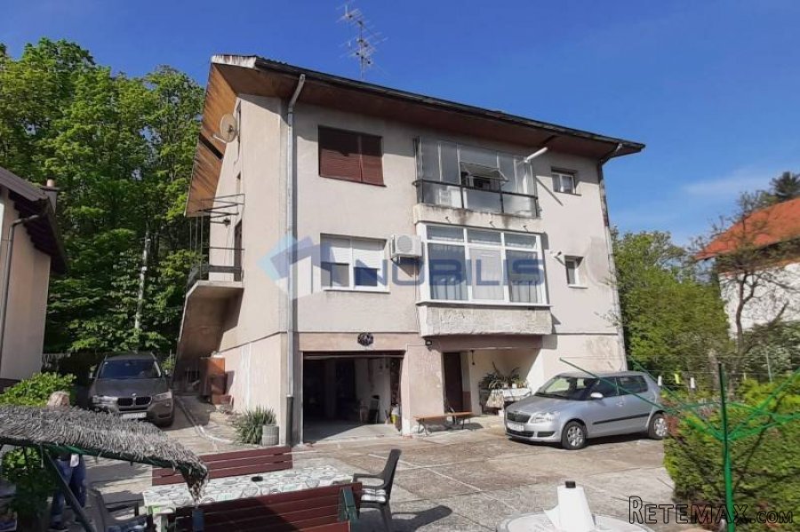 Zagreb, Maksimir, stan 90 m2 u kući s garažom i okućnicom SN..