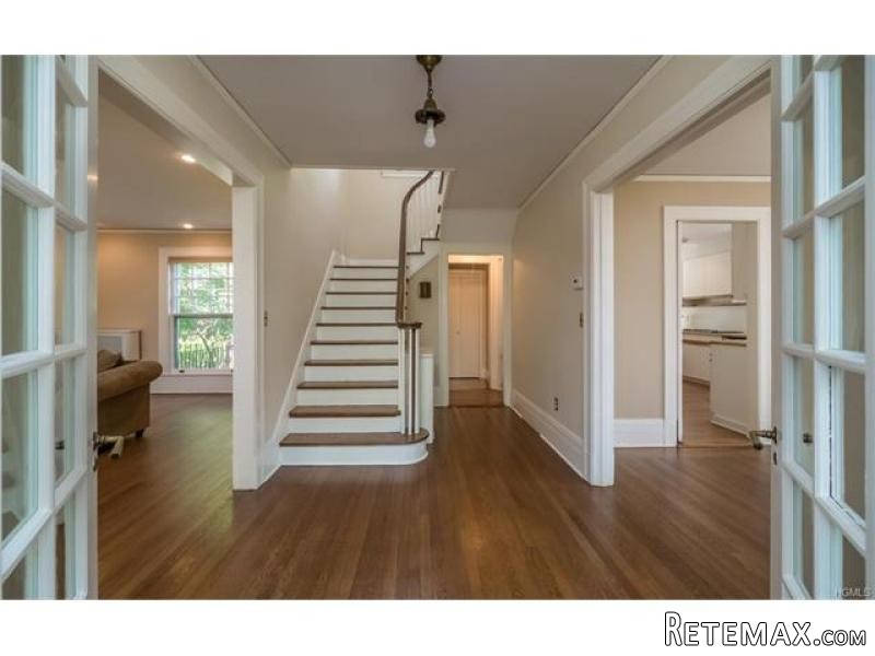 4 bedroom House For Sale: 11 Ridgecrest.. - 2