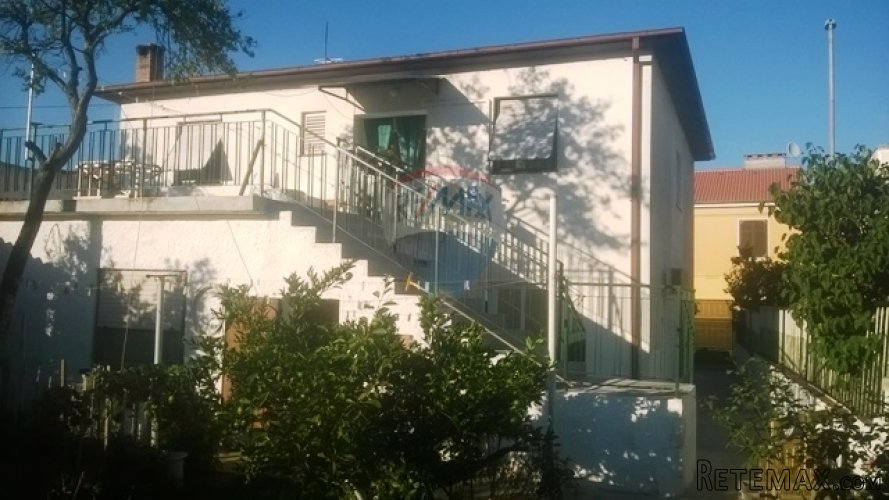 SAMOSTOJEĆA KUĆA NA VERUDI
