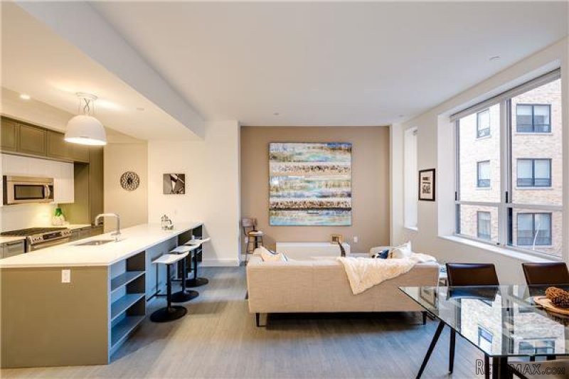 3 Bedrooms - Condo - New York State -..