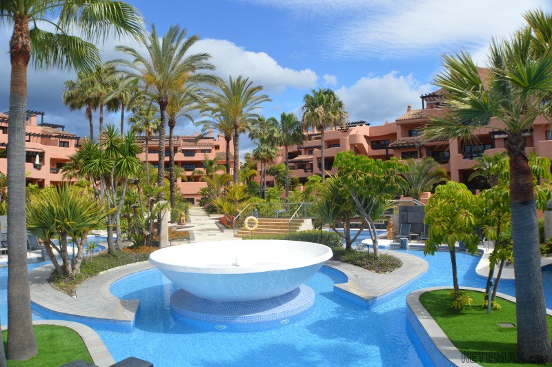 Stunning beach front apartment in..