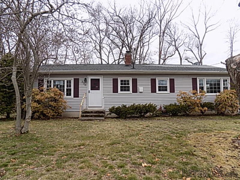 330 Reed Ave Windsor Locks, CT, 06096..