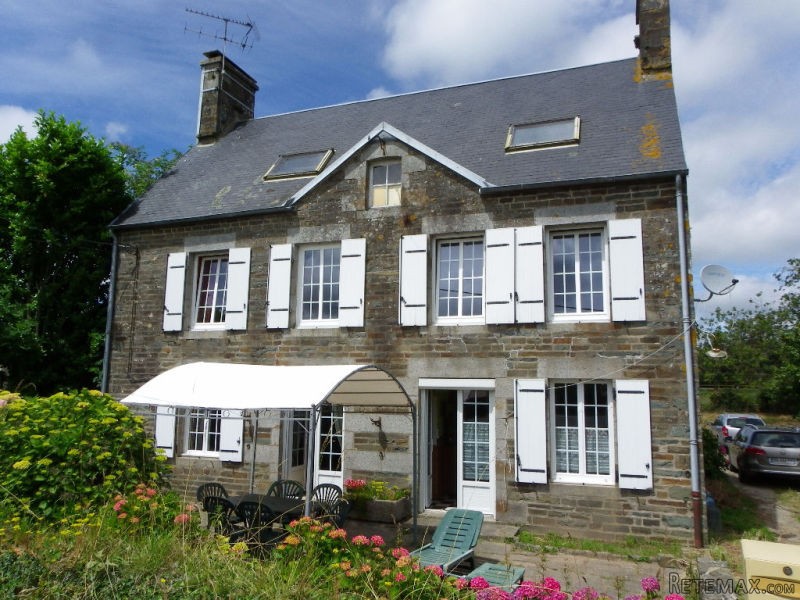 Well Renovated Stone House With Garden..