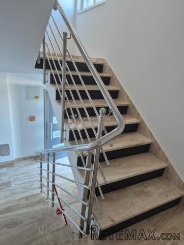 PRODAJE SE – ELEGANTAN DVOSOBNI STAN NA DRUGOM KATU, PRIMOŠT - 3