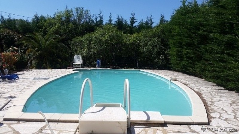 Single Storey Villa (2001) With 80 M2.. - 2