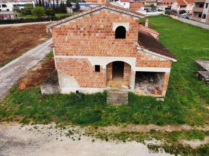 Prodaje se kuća u Puli