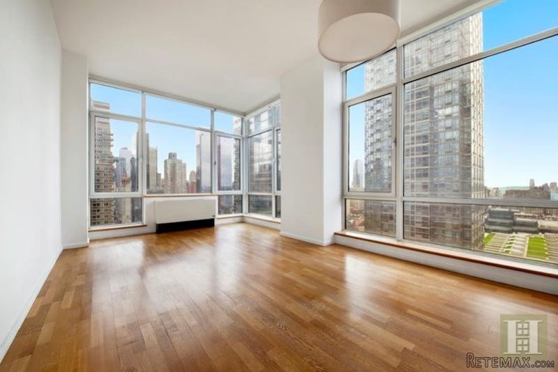 2 bedroom Apartment For Sale: 635 WEST..
