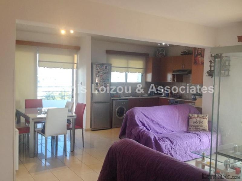 3 Bed Top floor apartment with views.. - 2