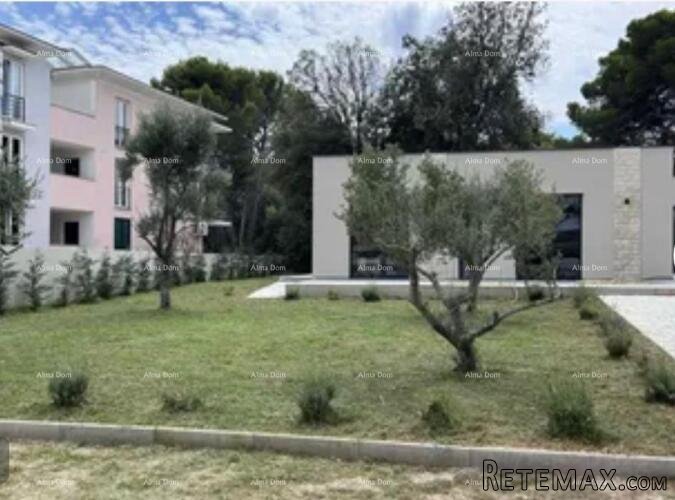 Rovinj! Prelijepa kuca na dobroj lokaciji.