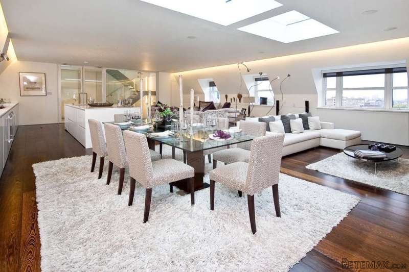 1102 Boydell Court