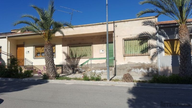 Investment Opportunity! 3 Bedroom..