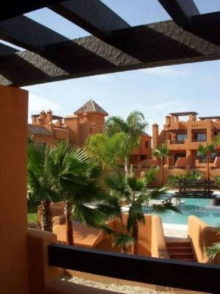 2 Bedroom 3 Bathroom Townhouse In.. - 2