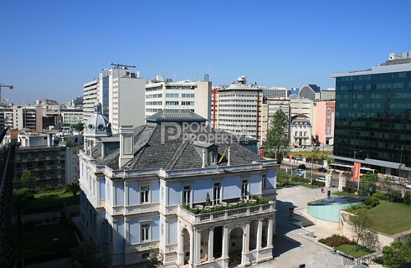 Luxury Apartment in Central Lisbon