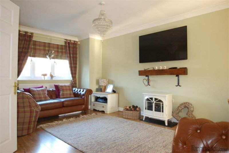 3 Bedroom Semi-Detached House