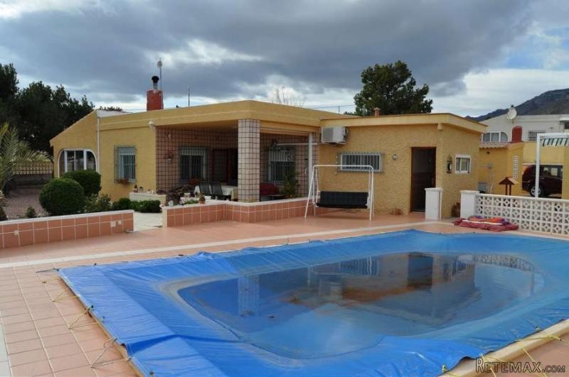 Well presented 3 bed home with great.. - 2