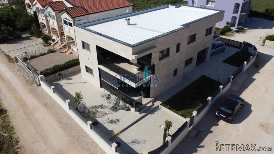 Vir, 40m do mora, 3 stana, garaža + podrum - 9