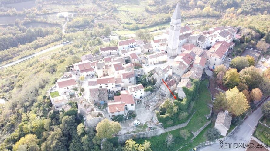 ISTRA, PIĆAN - Ruševna kuća za rekonstrukciju 111 m2