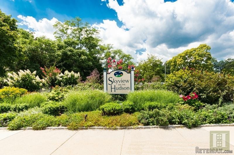 1 bedroom Apartment For Sale: 5700..