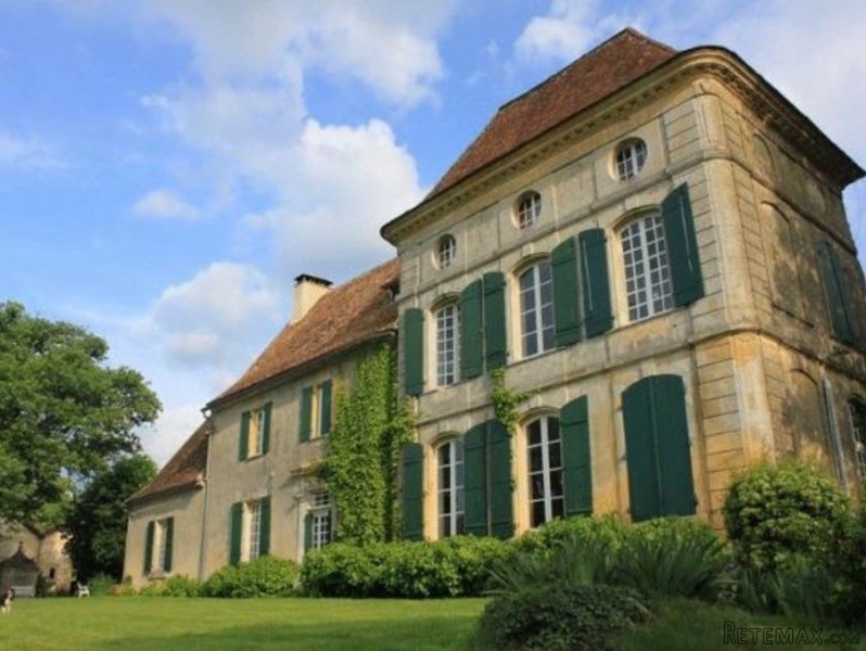 Beautiful Chateau With 290 Acres.. - 2