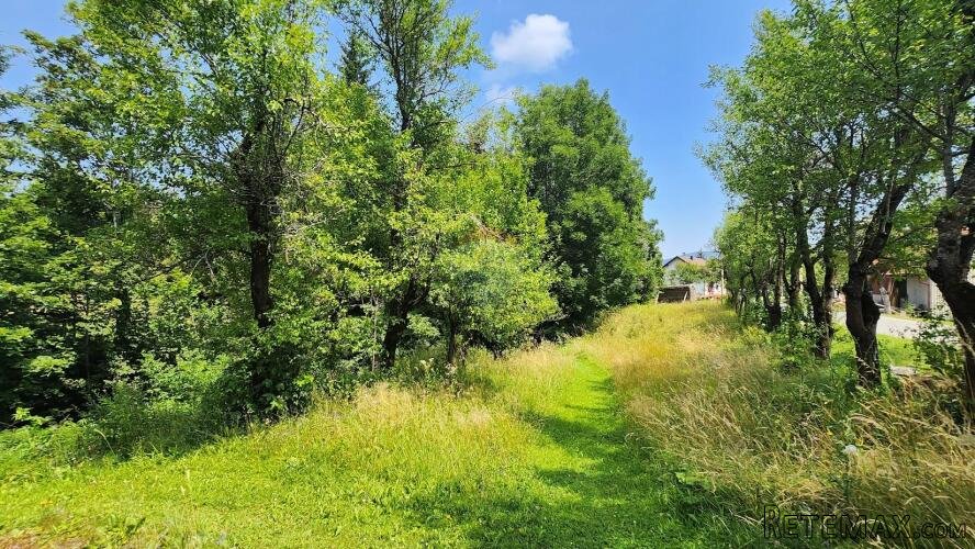 Gorski kotar, Kupjak - građevinski teren sa dvorišnom zgrado - 2