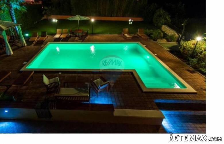 ISTRA , ROVINJ: KRASNA VILA S APARTMANIMA