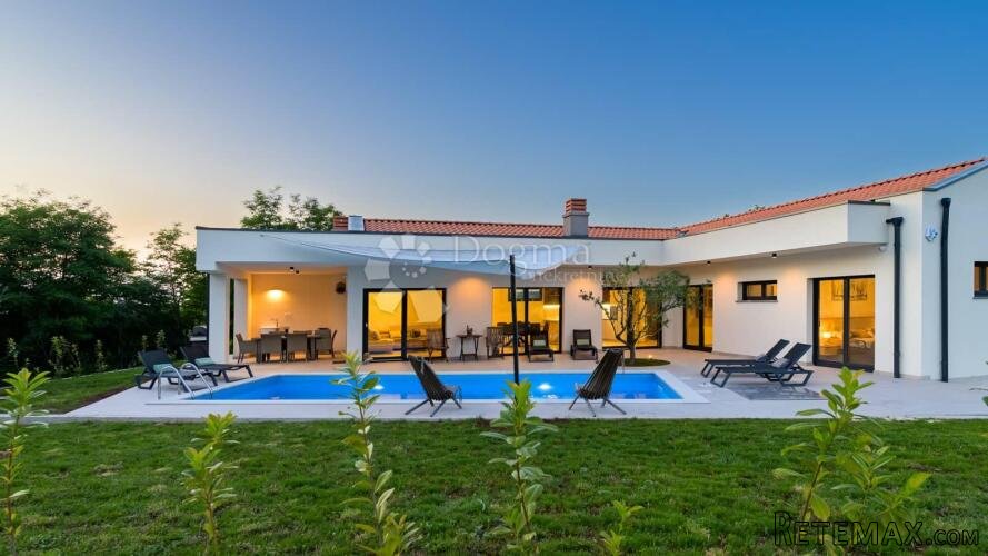NOVA KUĆA S BAZENOM, POTPUNA PRIVATNOST - BLIZU ROVINJA - 2