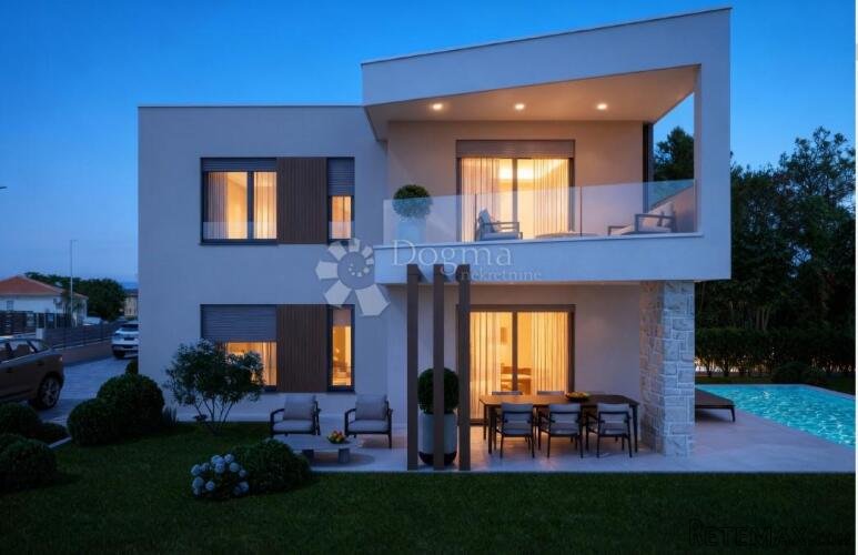 Umag, novogradnja, dvojnica blizu mora - 2