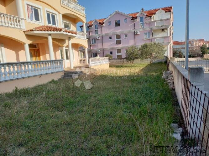 VODICE - KUĆA 800 M2 ODLIČNA PRILIKA - 4