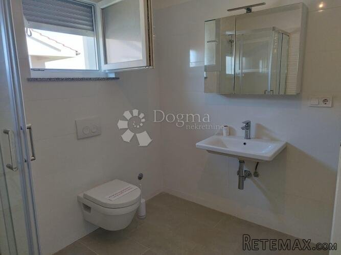 APARTMAN S POGLEDOM NA MORE - MALINSKA - 6