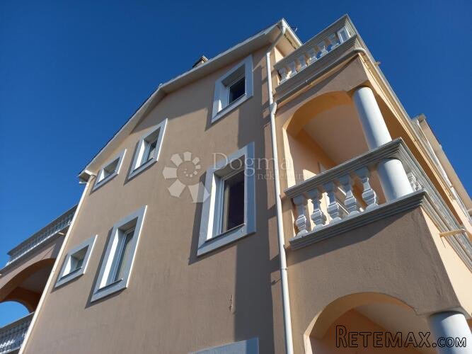 VODICE - KUĆA 800 M2 ODLIČNA PRILIKA - 7