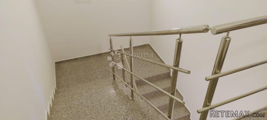 APARTMAN S POGLEDOM NA MORE - MALINSKA - 10